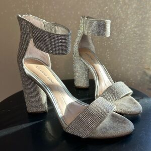 Women’s silver Gianni Bini heels, size 6
